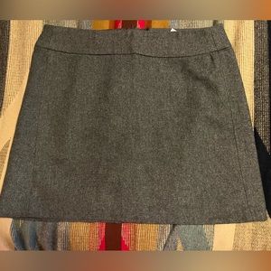 Vintage gray wool blend mini skirt. Suit. Classic. Size 6. Dalia collection